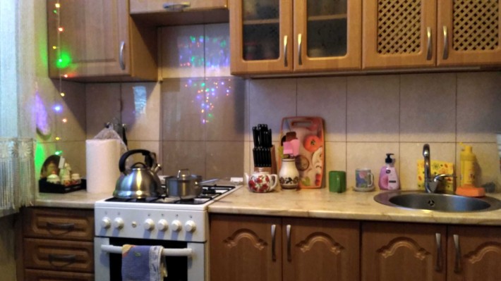 Окрема кімната для 1 дівчини, жіночки. Бориспільська 28 - фото 1