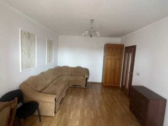 Шукаю сусідку в 2-кімнатну квартиру (Осокорки) Київ