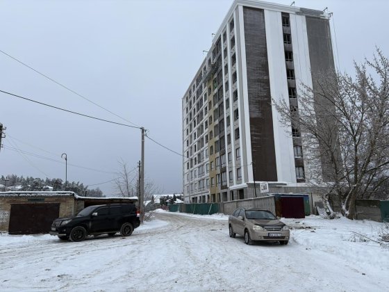 Продам гараж з ділянкою Гостомель