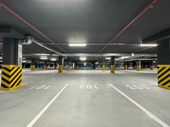 Паркомісце в ГОТОВОМУ ПАРКІНГУ в центрі ІФ! Ивано-Франковск