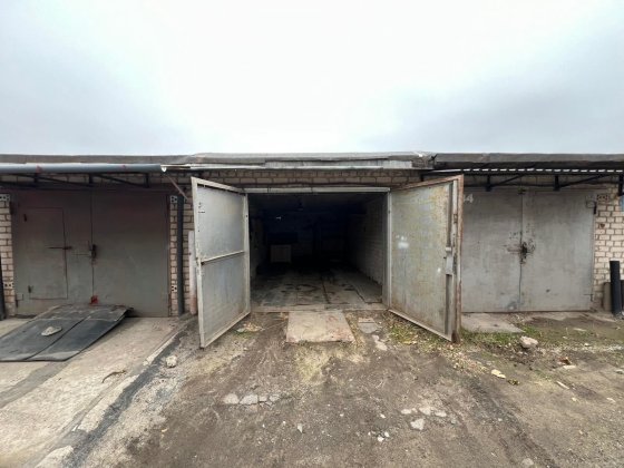 Продам гараж в кооперативі «Новий»(район Епіцентру ,Метро)