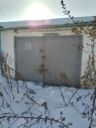 Цегляний добротний гараж - фото 1