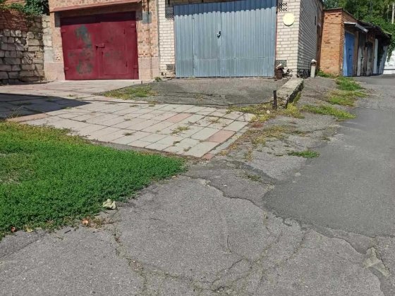 БЕЗ КОМІСІЇ гараж 34м2 приватизований цегла яма поділля електромережа