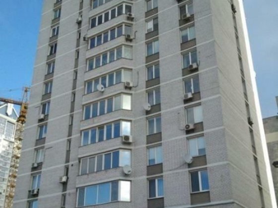 Паркомісця проспект Павла Тичини  2 Киев