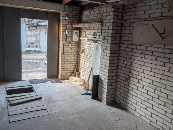 Продам гараж рембаза (можлива оренда)
Продається капітальний гараж із Киев