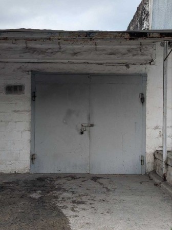 Продам капітальний гараж з ямою | ж/м Парус, Комунар - фото 1