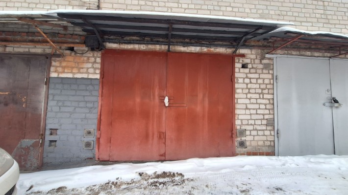 Продам капітальний гараж ГК Світлофор-2 - фото 1