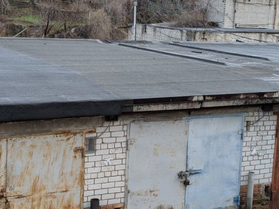 Гараж на Перемозі 6; к. Лоцманський Днепр