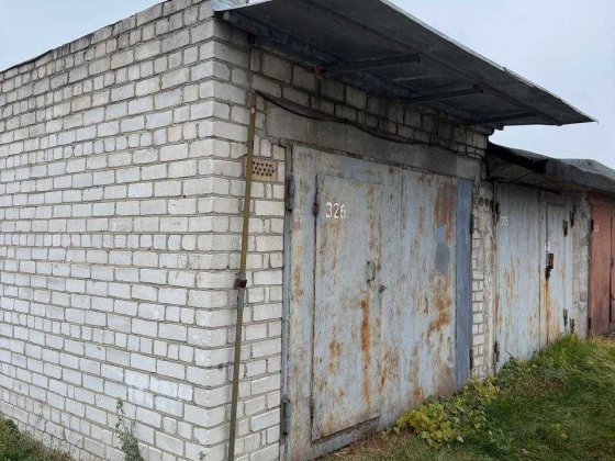 Продам  кирпичный  гараж на улице Медовая 9. Киев
