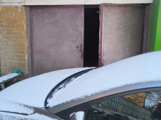 Продам гараж центр