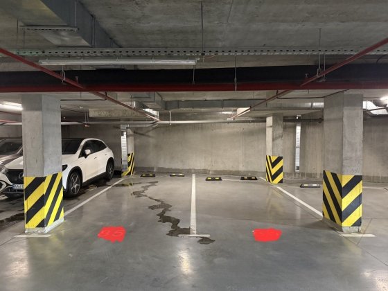 Продам два великих паркомісця в ЖК Нивки Парк, підземний паркінг, 24м2 Киев