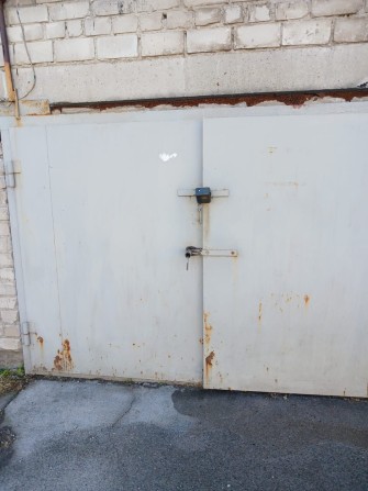 Продам гараж  ул Тесная - фото 1