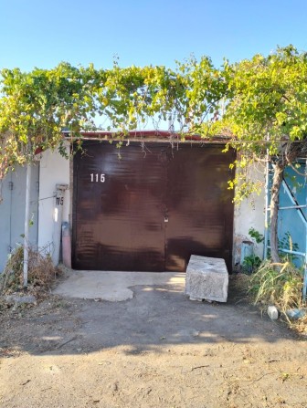 Продам гараж, строение капитальные. - фото 1