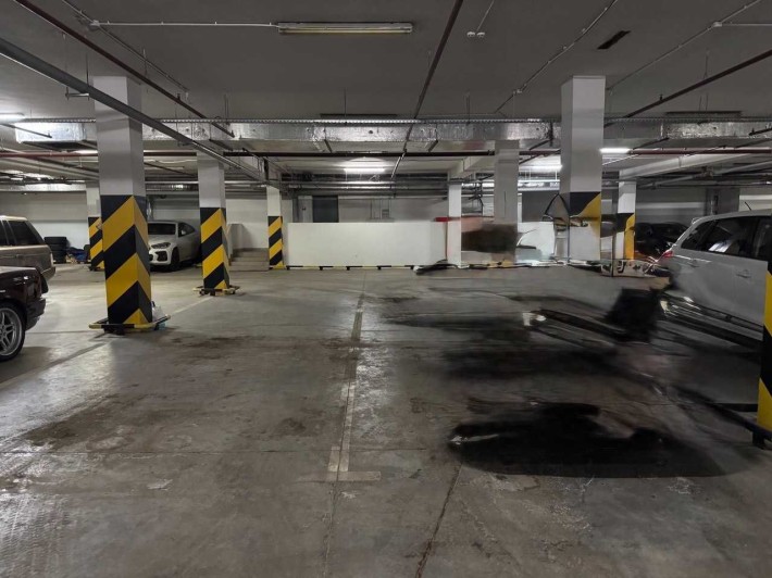 Продажа  подземный паркинг ЖК Ультра Ботанический сад Отакара Яроша - фото 1