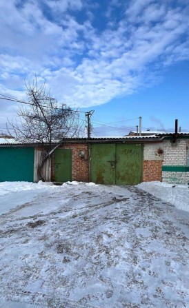 Гараж місто Богуслав - фото 1