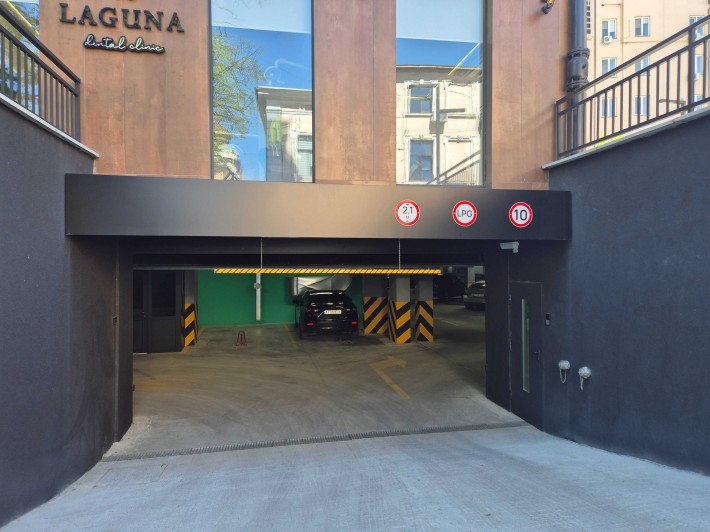 Оренда паркомісця в ЖК Авторський. Вул.Січ.Стрільців. - фото 1