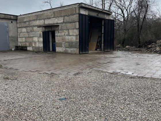 Здам бокс на першому східному