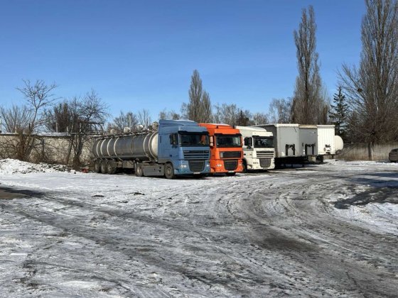 Стоянка автофур, вантажних  автомобілів Черкассы