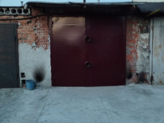 Оренда гаража під склад та автомобіль. Львов