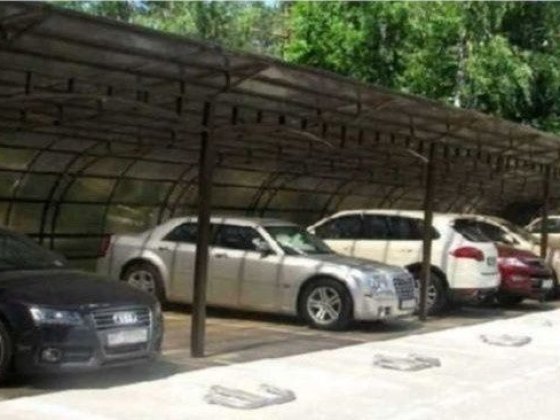 Сдам место на крытой стоянке 39,41 жм Радужный Одеса