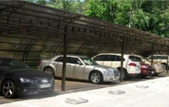 Сдам место на крытой стоянке 39,41 жм Радужный - фото 1