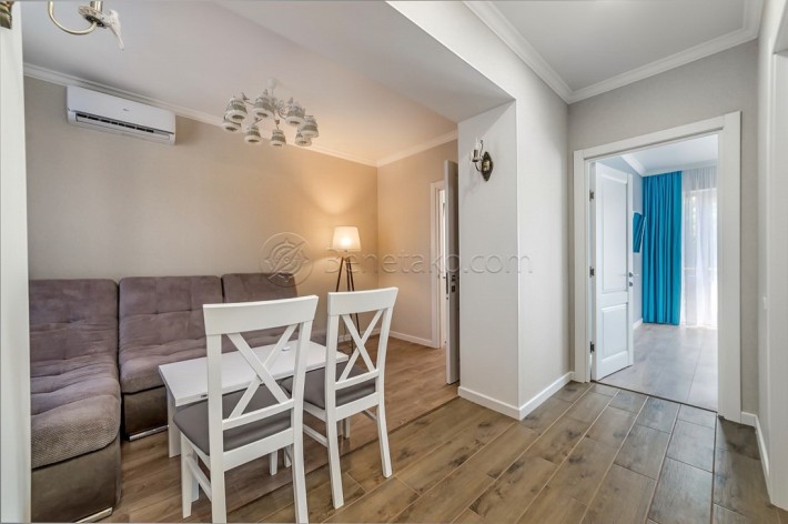 Код: 1026. Квартира с двумя спальнями и балконом на Дерибасовской. - фото 1