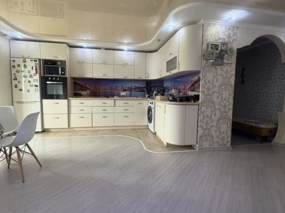 Продам 3-х кімнатну квартиру Белгород-Днестровский