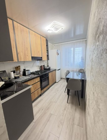 Продам 3-х кімнатну квартиру - фото 1