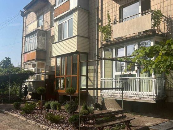 Продаж 3 кім кв. елітному будинку Бердичев