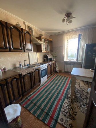Продам 3-ком квартиру на победе - фото 1