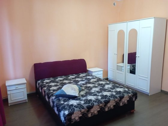 Продам 2к квартиру 80 м2 свій двір Мужайська 51 Берегово Берегово