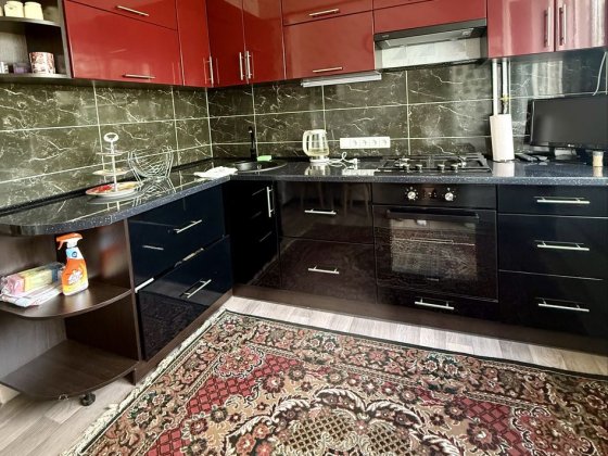 Продам 2 ком. 1 мкрн. Левый берег