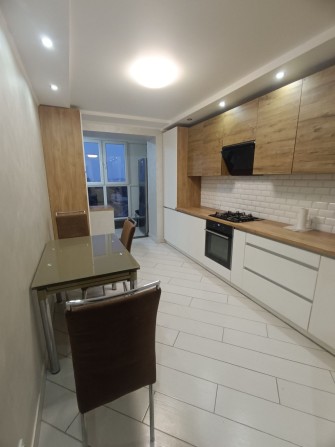 Продам 3-кв.83 м.2. вул Драгоманова - фото 1