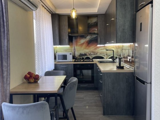 Продам 2-к квартиру с ремонтом в центре, ул. Ковалевича Кам'янське