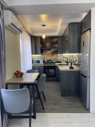 Продам 2-к квартиру с ремонтом в центре, ул. Ковалевича - фото 1