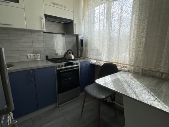 Продам 3-х кімнатну квартиру в центрі м. Глухів Глухов