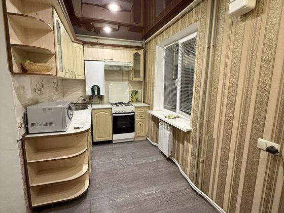 Продам 4-х кімн газ АО Черемушки Каменское