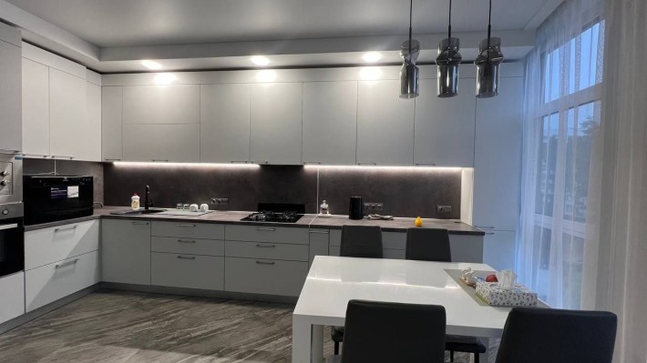 Продаж 2 кім квартири в ЖК Парк Таун з ремонтом! В 10км від Києва! - фото 1