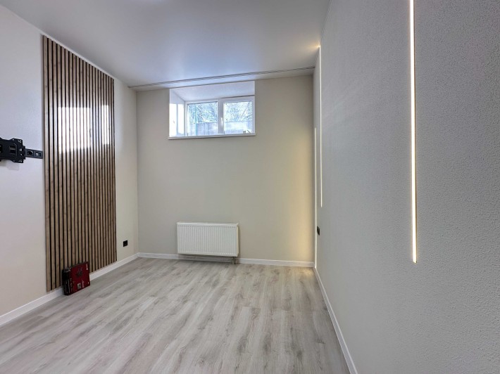 Продам 2к квартиру з новим ремонтом, оформлення 2% - фото 1