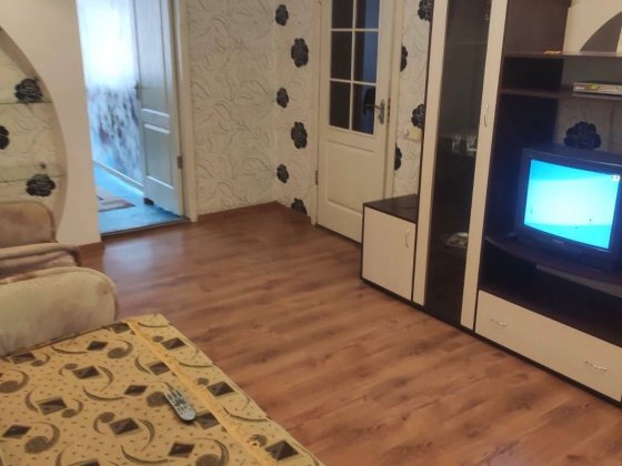 Продаж затишної 2-кімнатної квартири в центральній частині міста Каменское