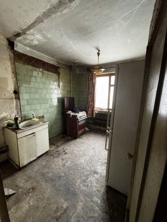 Продам  5 ком. 5 эт. Каменское левый берег ( не угловая) - фото 1