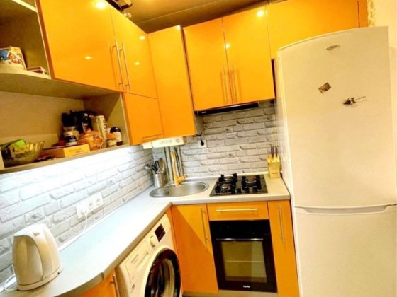 Продам  2 х ком квартиру Центр с Газовой А/О