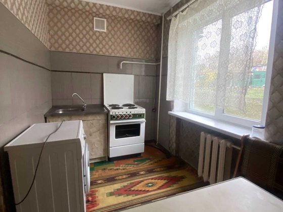 Продаётся ОДНОкомнатная, район "Украины" Каменское