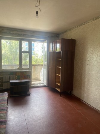 Продам 2х-комнатную левый берег 2/10 44 школа - фото 1