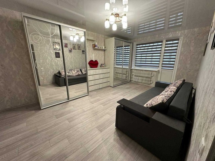 Продам 1-кімнатну квартиру. Лівий берег, 11 мкр. Кам'янське - фото 1