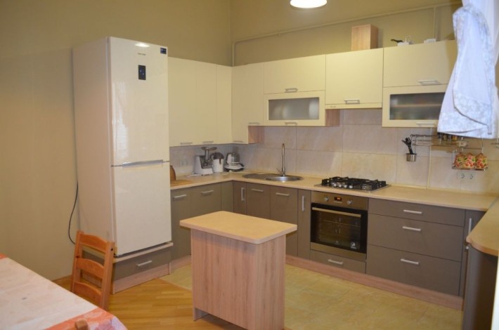 Продам 2кім. квартира в самому центрі Дрогобича - фото 1