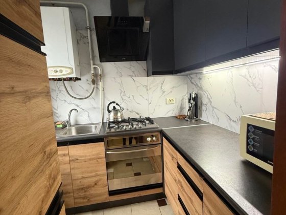 1 кімнатна квартира центр м.Дубно Дубно