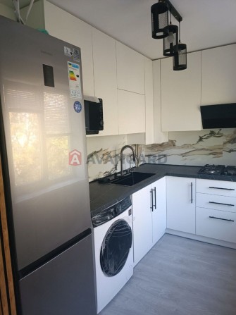 2-х кімнатна квартира у центрі міста - фото 1