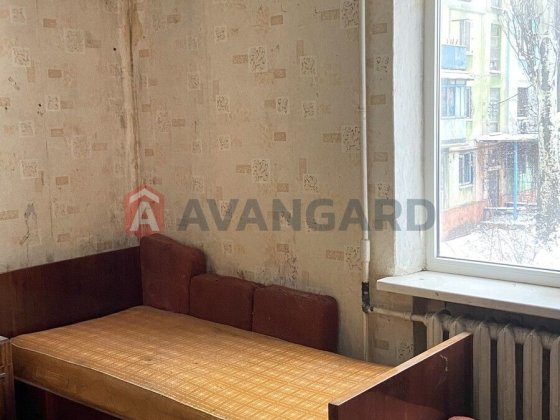 2 кімнатна квартира під ваш ремонт Кам'янське