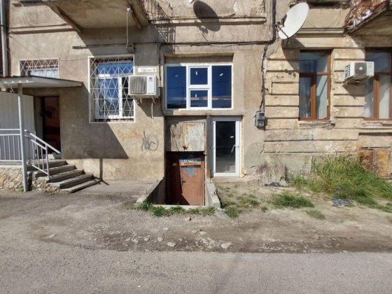 Продаж комерційного приміщення 122,3м2 в. Підвалля м. Дрогобич Дрогобич